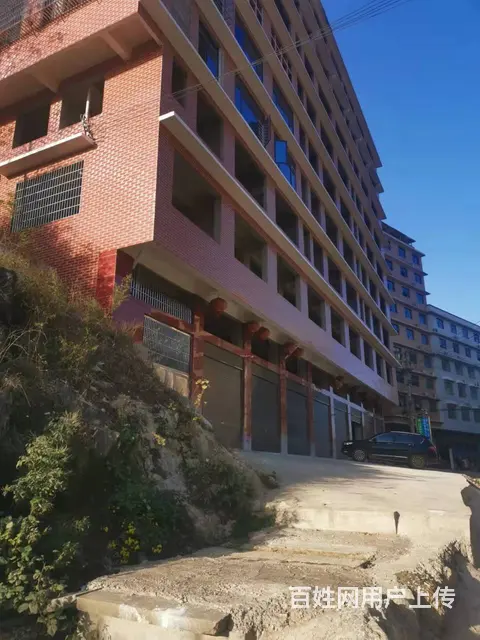 新化白溪镇汽车站商业圈黄金码头门面及住房出售 - 图片 1