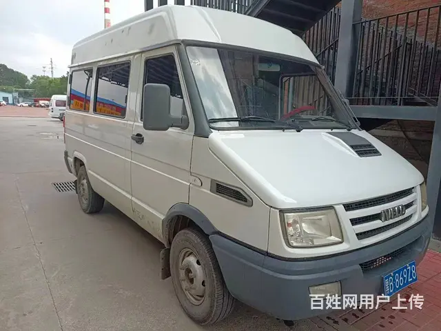 11年6月依维柯，七座，柴油2.5T - 图片 7
