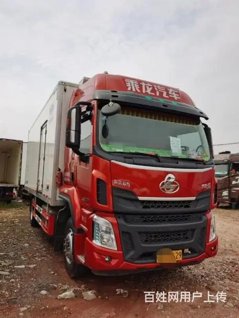 乘龙H5  240马力 6.8米冷藏 - 图片 1