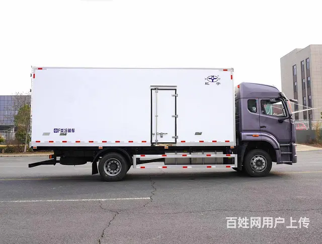 重汽6米8自动挡牛羊肉冷冻冷藏车可以拉多少吨冻货 - 图片 8