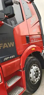 17年12月解放牵引车，精品车况
