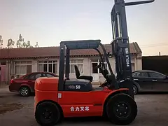 二手叉车全国批发，质保半年！准新车！合力叉车半价卖