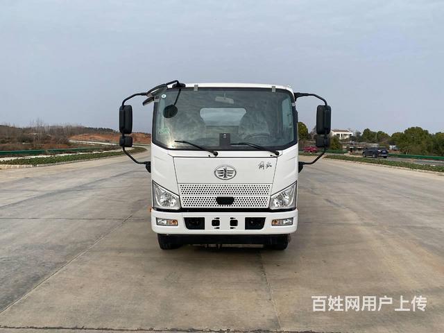 厂家出售解放五吨油罐车 价格在同吨位车型 优惠的图片