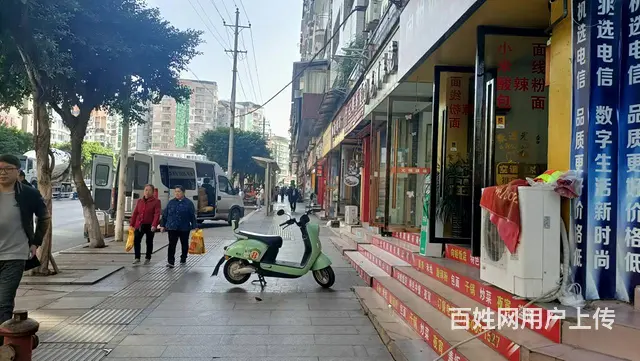 （达州铺源网）宣汉新宣中后大门60㎡餐饮店转让 - 图片 4