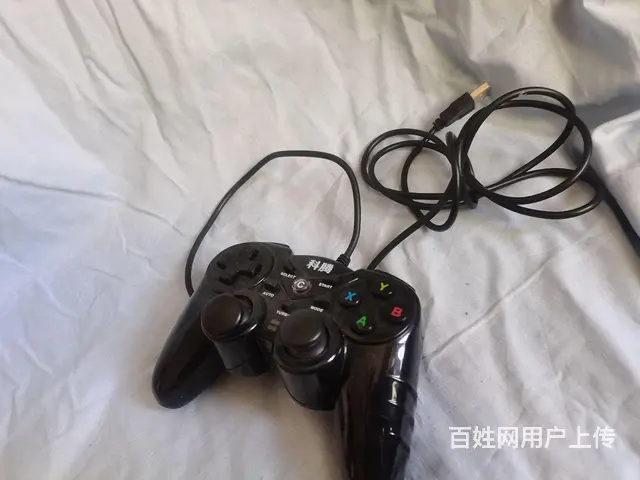 游戏手柄 - 图片 1