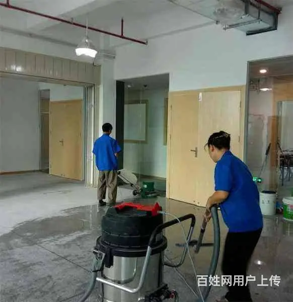 常州武进区家政保洁擦玻璃钟点工打扫卫生地毯清洗 - 图片 1