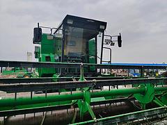 急卖约翰迪尔1048收割机，10年车，后驱动