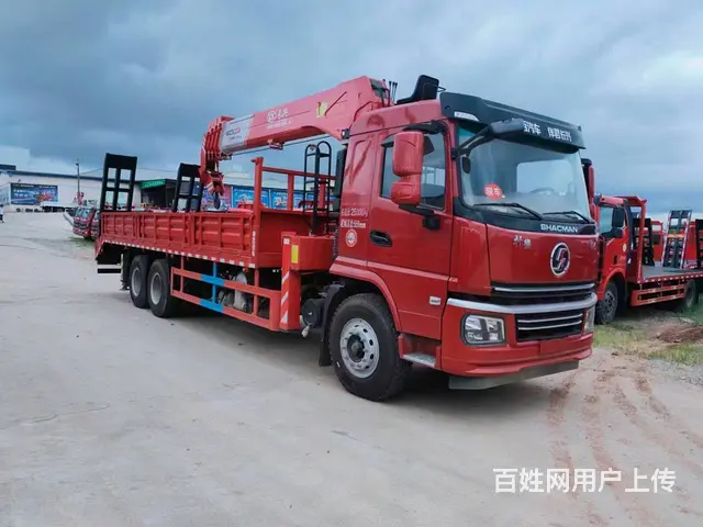 T5单排8吨五节臂6.1米货箱随车吊 - 图片 9