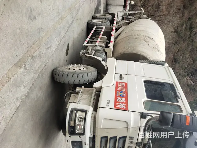 陕汽德龙 水泥罐车 国4 - 图片 4