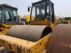宜昌二手压路机交易市场 转让徐工22吨振动压路机