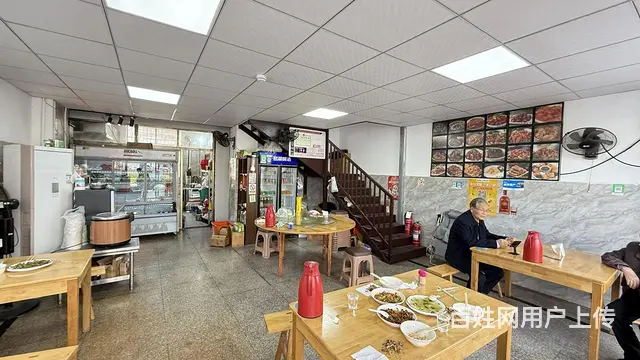 （及 致）位于   对面的餐饮店转让！人流集中！也可空转 - 图片 2
