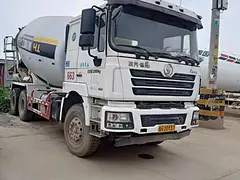 二手德龙后八轮搅拌车 大14方 375马力 国五