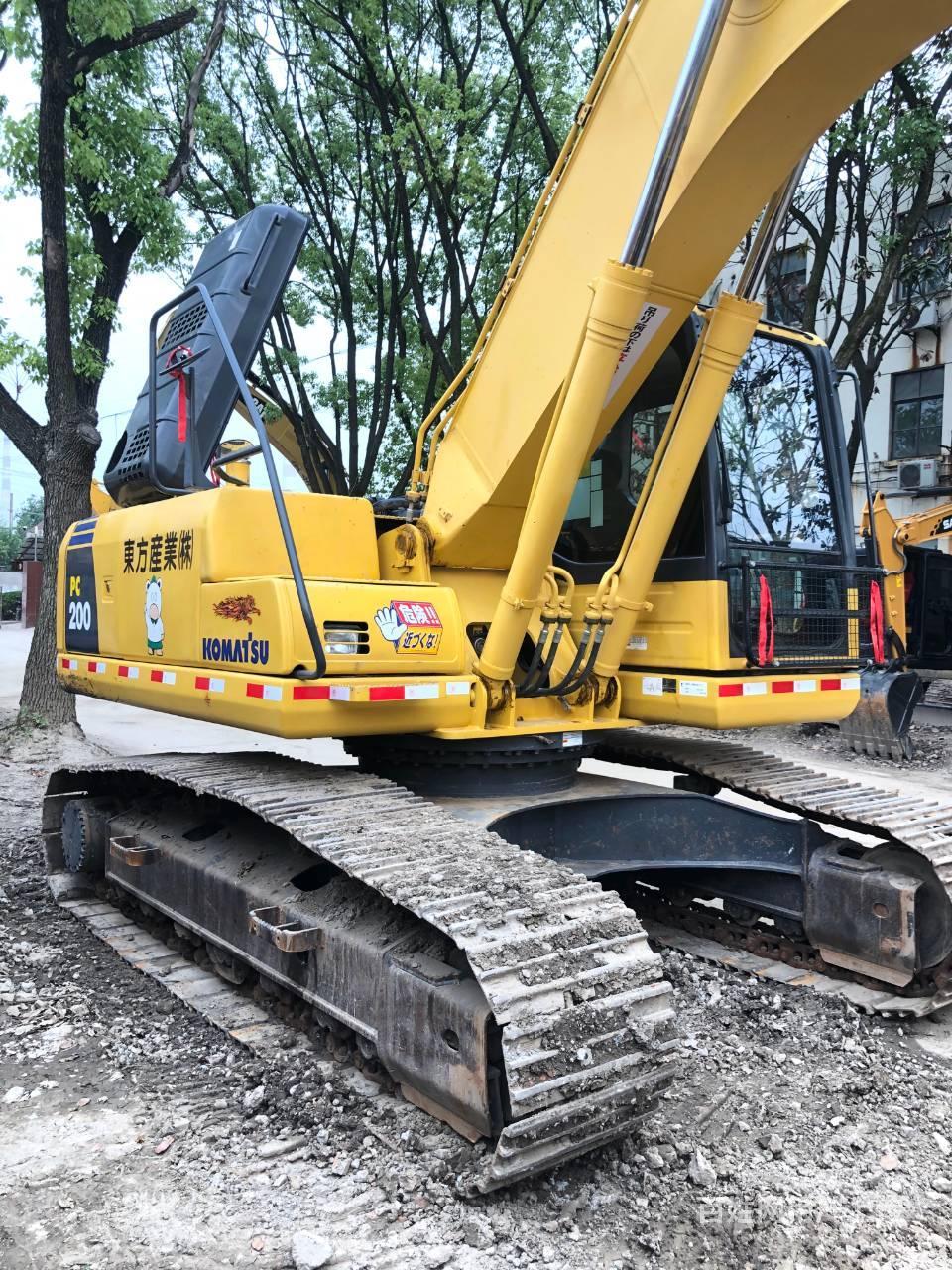 低价急售进口小松200-8n1二手挖机报关手续齐全