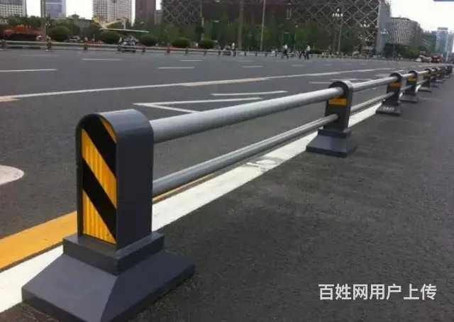 景区道路安全围栏 实体护栏源头厂家 城市交通防护栏 - 图片 3