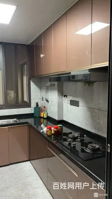 漫城二居室小套房精装修拎包入住出租2200月的图片