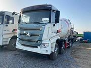 纯新车出售轻量化三一搅拌车，大12方，前四后八，