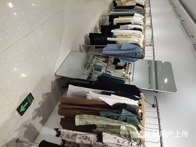 0146香君路紫荆路交叉口附近一精品服装店空转 - 图片 5