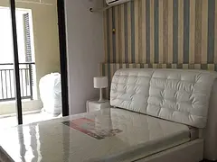 房东出租中医院后中央天成小区单价，高档小区配备齐全