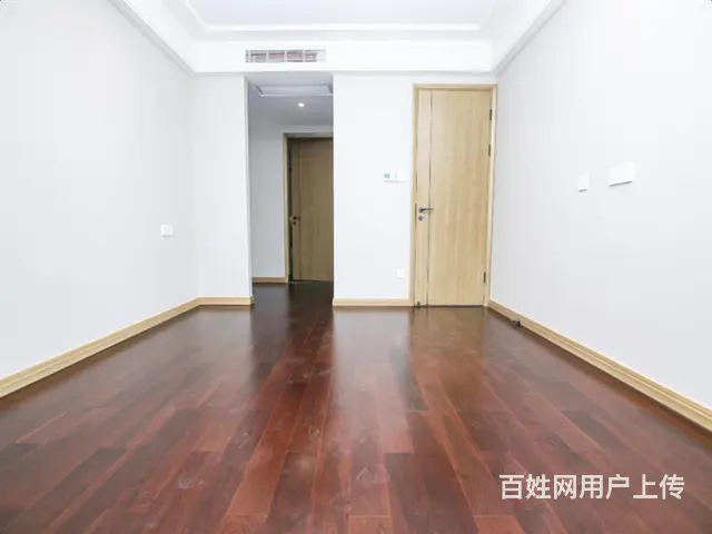 锦尚和品府 客厅东边对泳池 南边1300方大草坪 诚心卖 - 图片 3