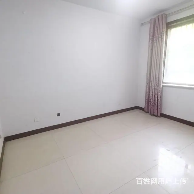国际新城  一层  三室两厅  全明户型 满五   有钥匙 - 图片 1