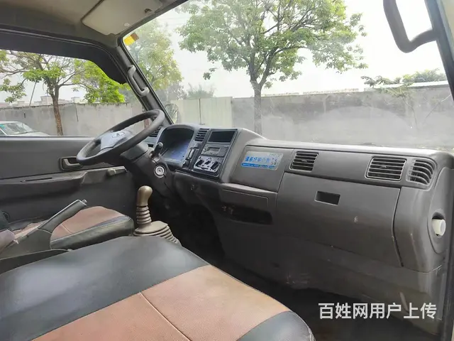江铃 厢式货车 - 图片 5