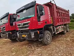 刚到的450马力 6米货厢红岩杰狮后八轮自卸车