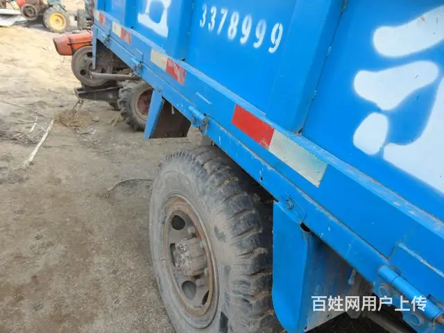 手扶拖拉机，三轮车，拖拉机。 - 图片 1
