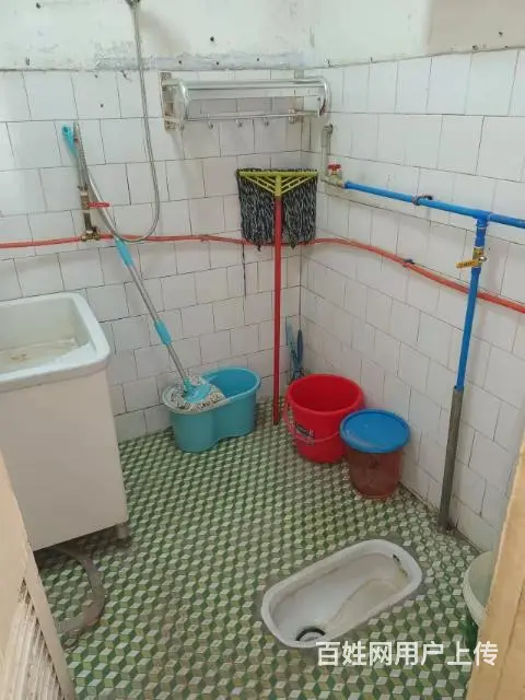 出租西门电力公司四楼，三室两厅一厅，家具家电齐 - 图片 9