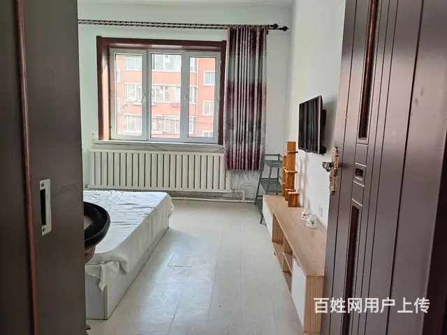 三楼出租红旗小区 - 图片 1