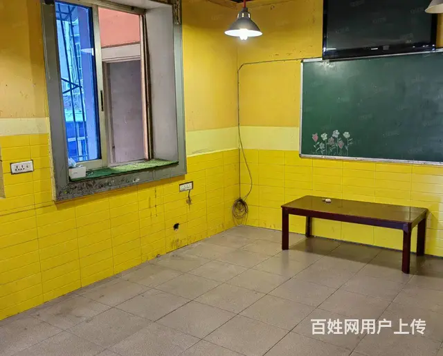 （达州铺源网）市内马蹄街临街二楼100㎡空铺出租 - 图片 4