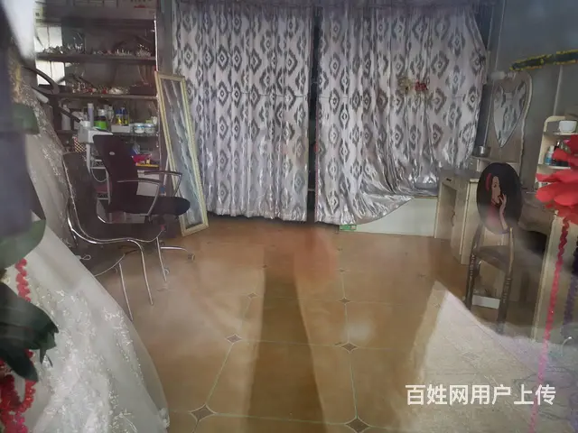 中天星河湾小区大门口精装32平商铺出租 - 图片 3