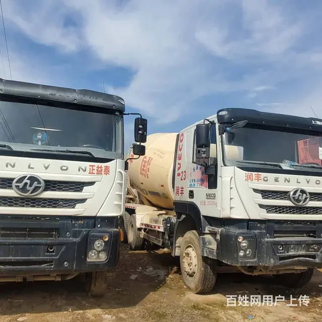 急转17年二手红岩杰狮搅拌车 大12方 350马力 - 图片 1
