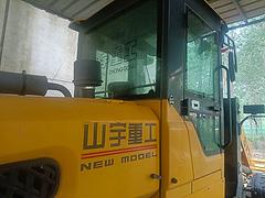 铲车