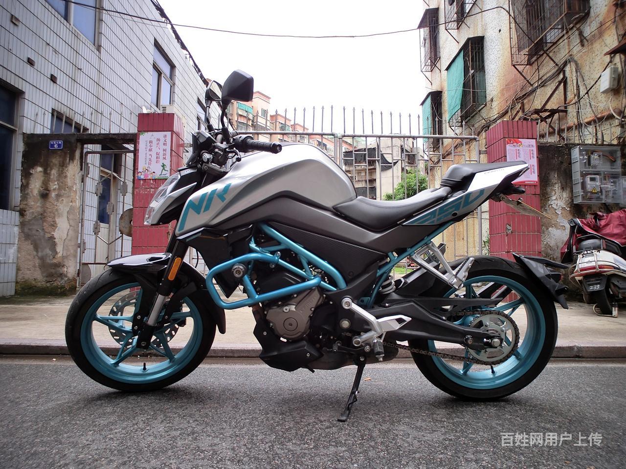 出售新到货2019年春风nkcf250a街车