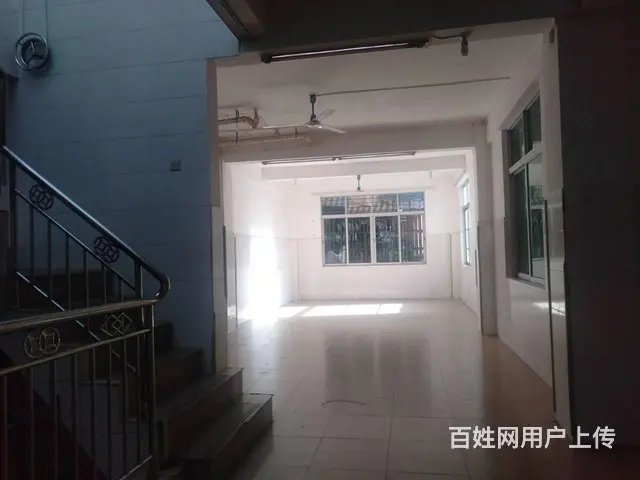 （51旺铺推荐）新华南西门外450平两层楼出租 - 图片 4