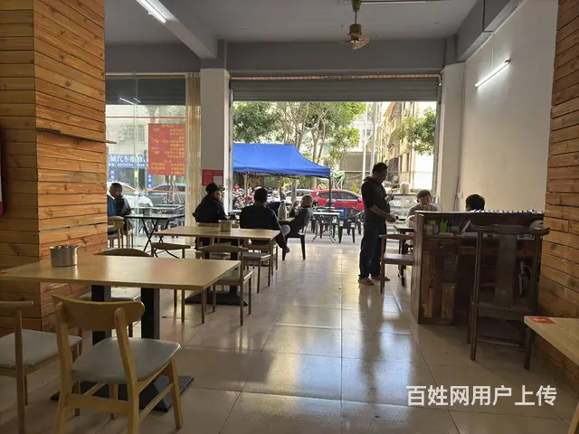 （51旺铺推荐）龙华区金湖街140平餐饮店带大外摆转让 - 图片 4