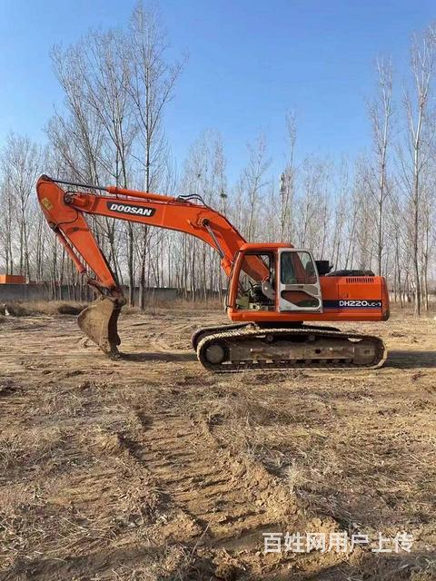 二手挖掘机斗山220停工转让手续齐全质保两年包送