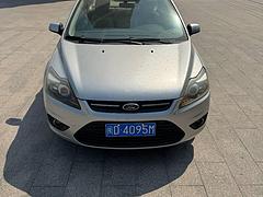 2013年福特福克斯手动挡1.8排量4个轮胎都很新