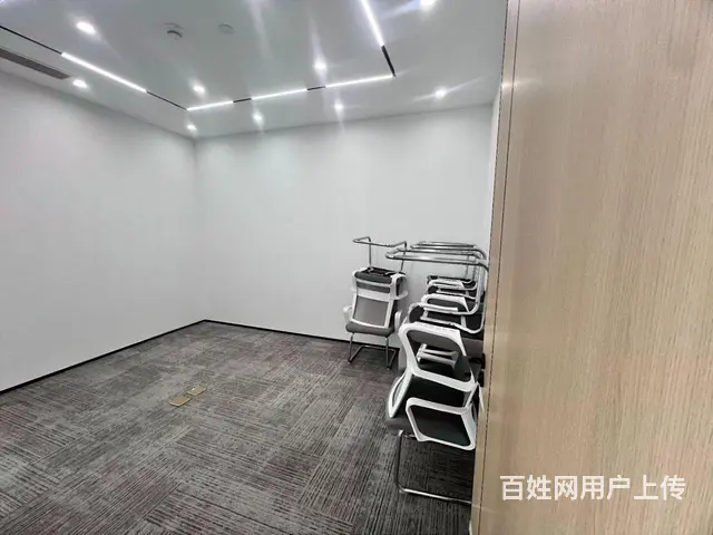 星耀城145方2加1格局朝南精装带家具落地窗2块房东租 - 图片 3