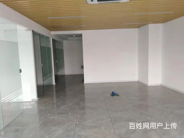 海垦广场写字楼出租 - 图片 2