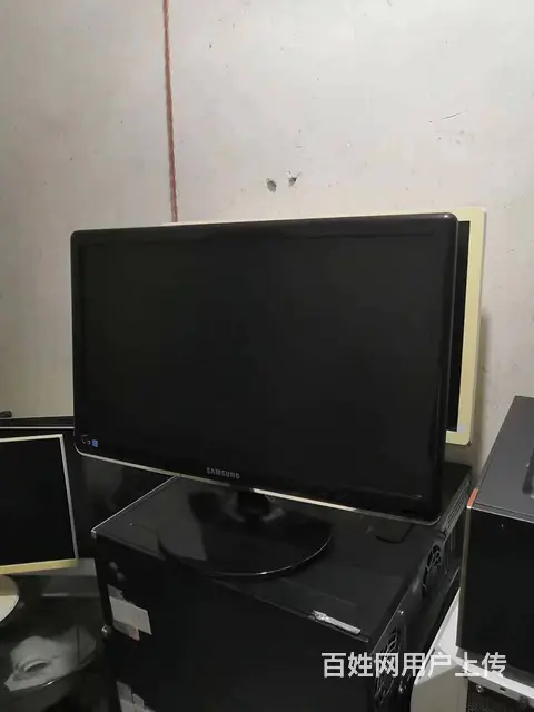 有二台三星和飞利浦品牌24寸大屏电脑液晶显示器 - 图片 2