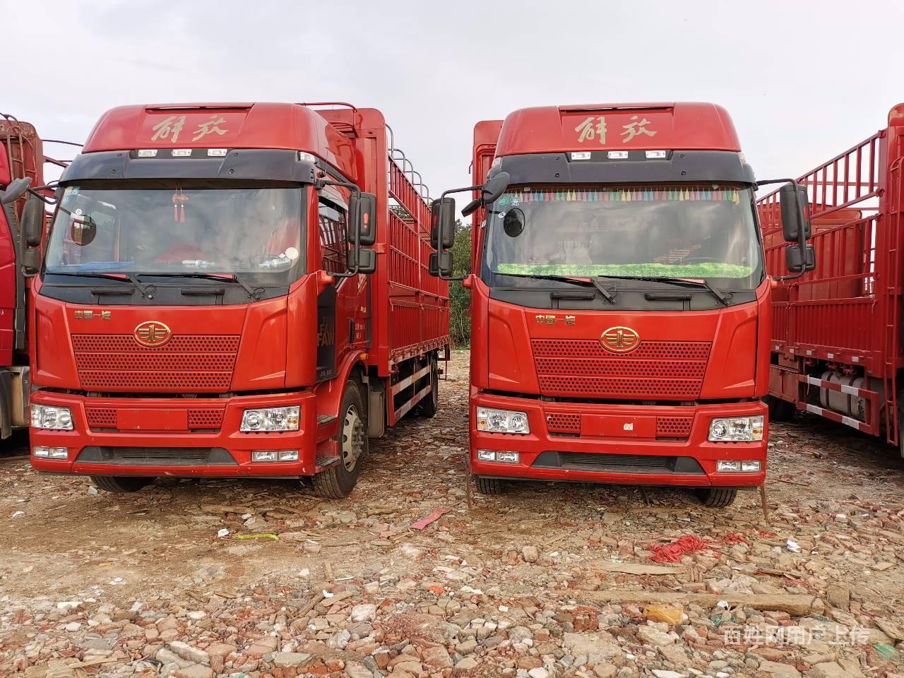 精品两台 解放j6l 单桥6米8高栏 240马力