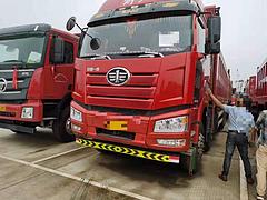 出售前四后八自卸车550马力19年11月解放J6P