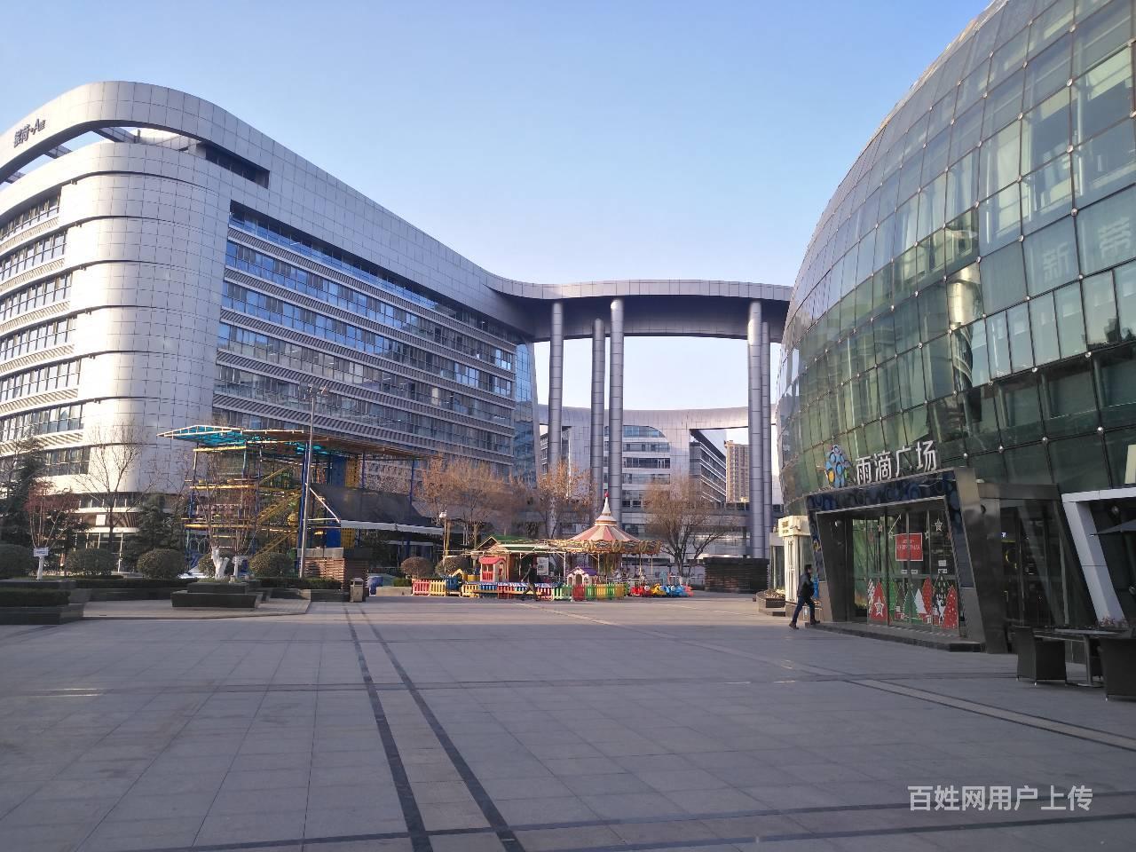 迅帮》高新区齐鲁软件园 雨滴广场 餐馆转让!