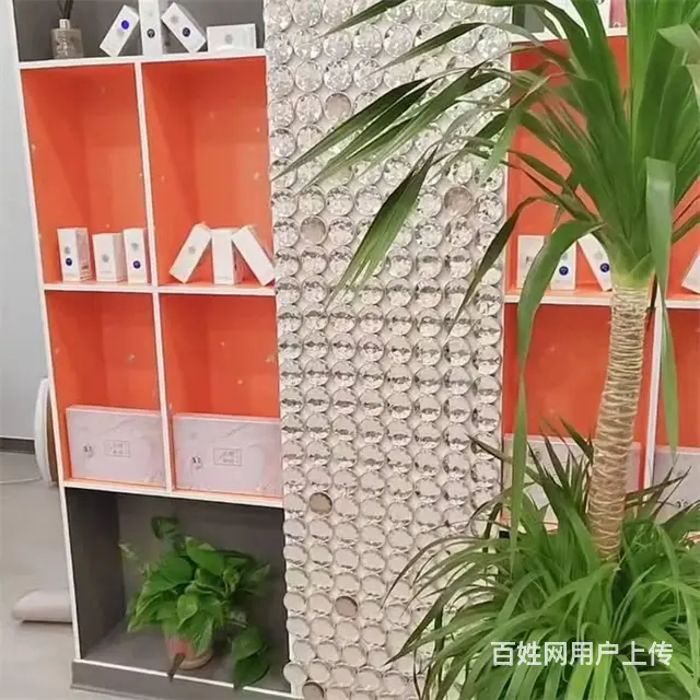 （同城搜铺网免费找店）绿源小区西门210平美容店转让 - 图片 1