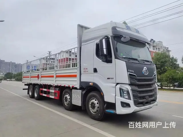 国六东风柳汽9米六气瓶运输车 特价处理 - 图片 1