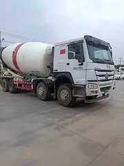 17年二手豪沃搅拌车 大20方 国五搅拌车