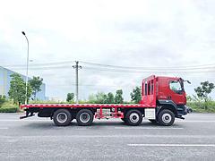 柳汽乘龙四桥40吨挖机平板运输车 可拉360挖机