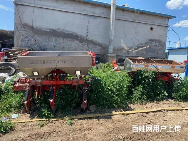 低价出售播种机 - 图片 1