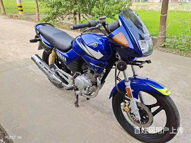 大量经营各品牌跨骑的图片